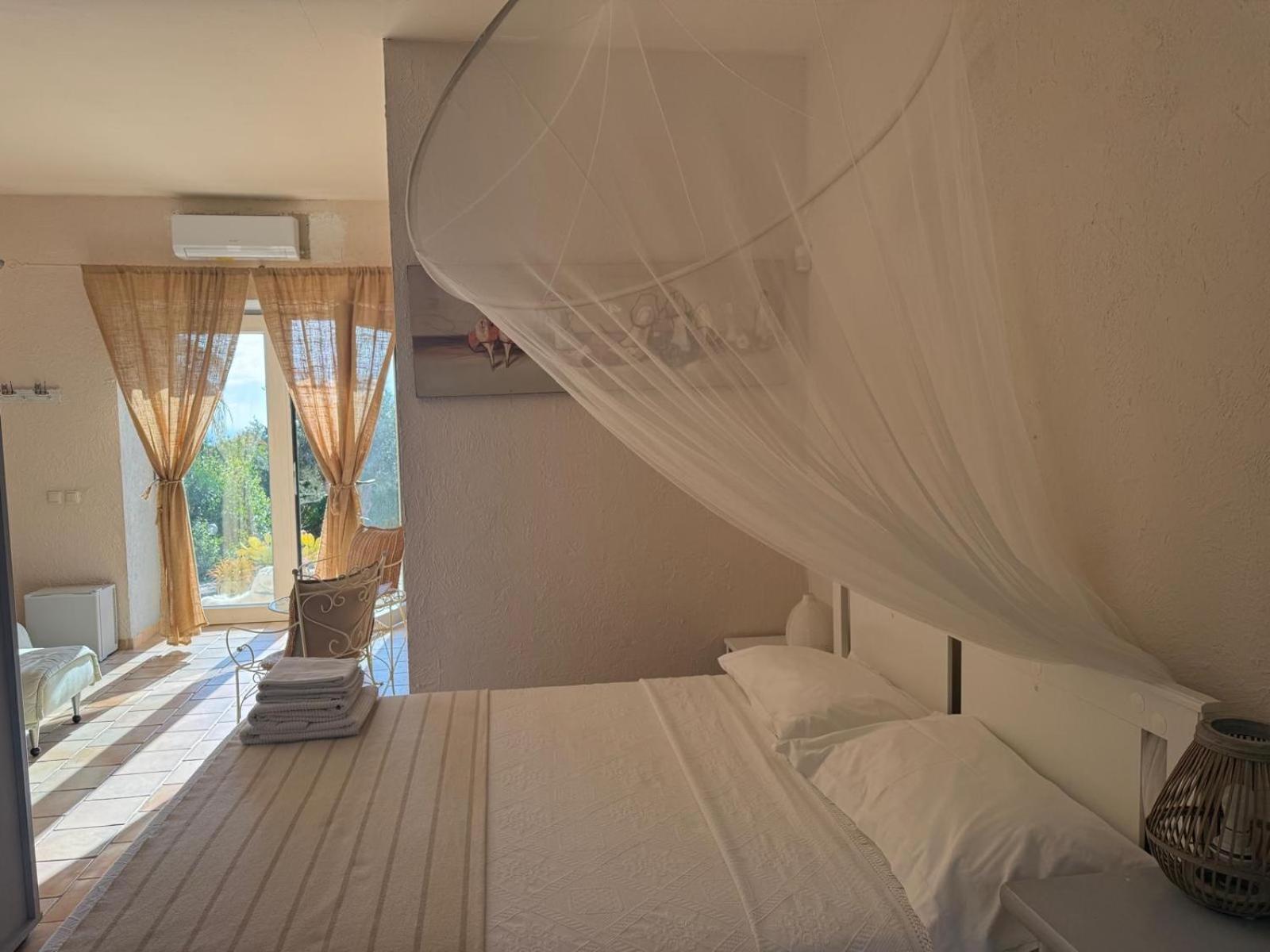 サンピエリ Poggio Bellavista Bed & Breakfast エクステリア 写真